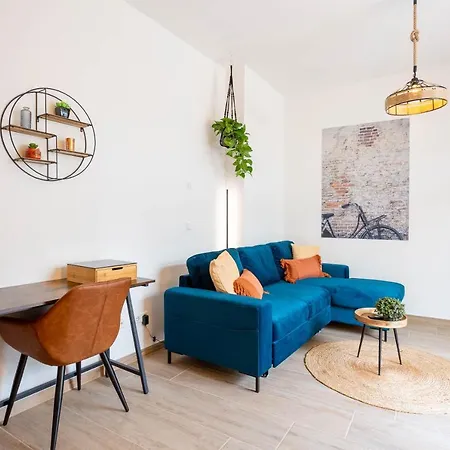 Soulscape Apartments Deluxe Zwickau Citycenter Mit Tg-Stellplatz Und Magenta-Tv Buitenkant foto