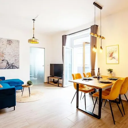 Soulscape Apartments Deluxe Zwickau Citycenter Mit Tg-Stellplatz Und Magenta-Tv Buitenkant foto